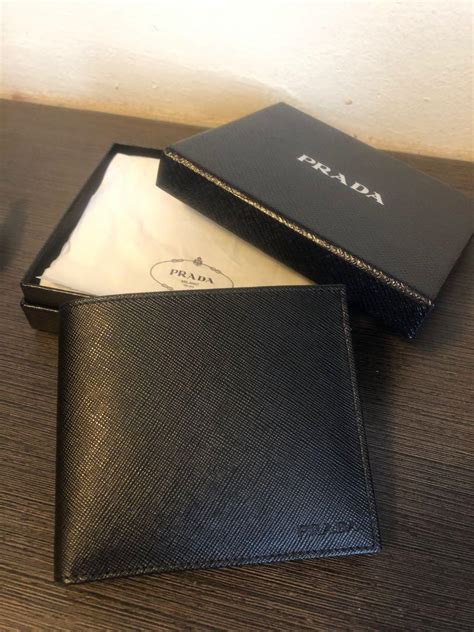 prada 2m0513|Black Saffiano Leather Wallet .